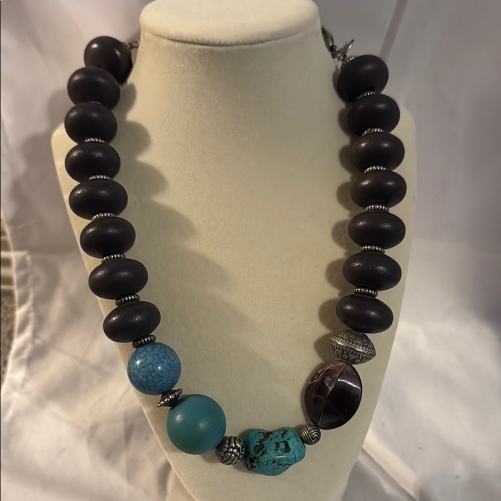 Necklace wooden beads